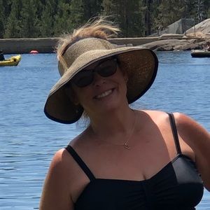 Meet your Posher, Corinne